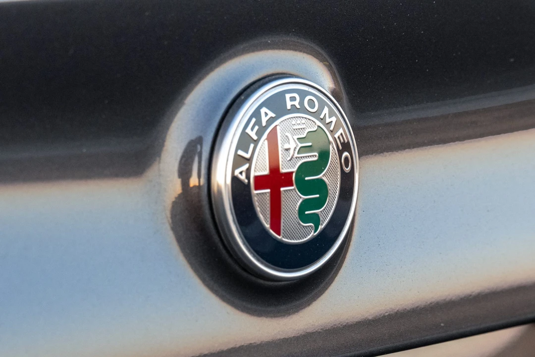 2017 Alfa Romeo Giulia Quadrifoglio - Image 25 of 31