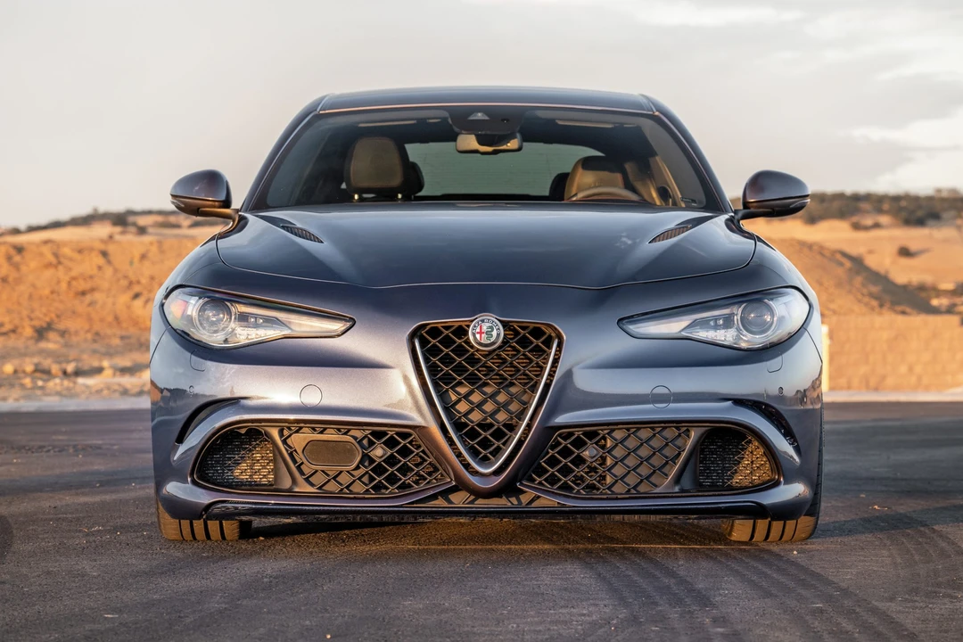 2017 Alfa Romeo Giulia Quadrifoglio - Image 4 of 31