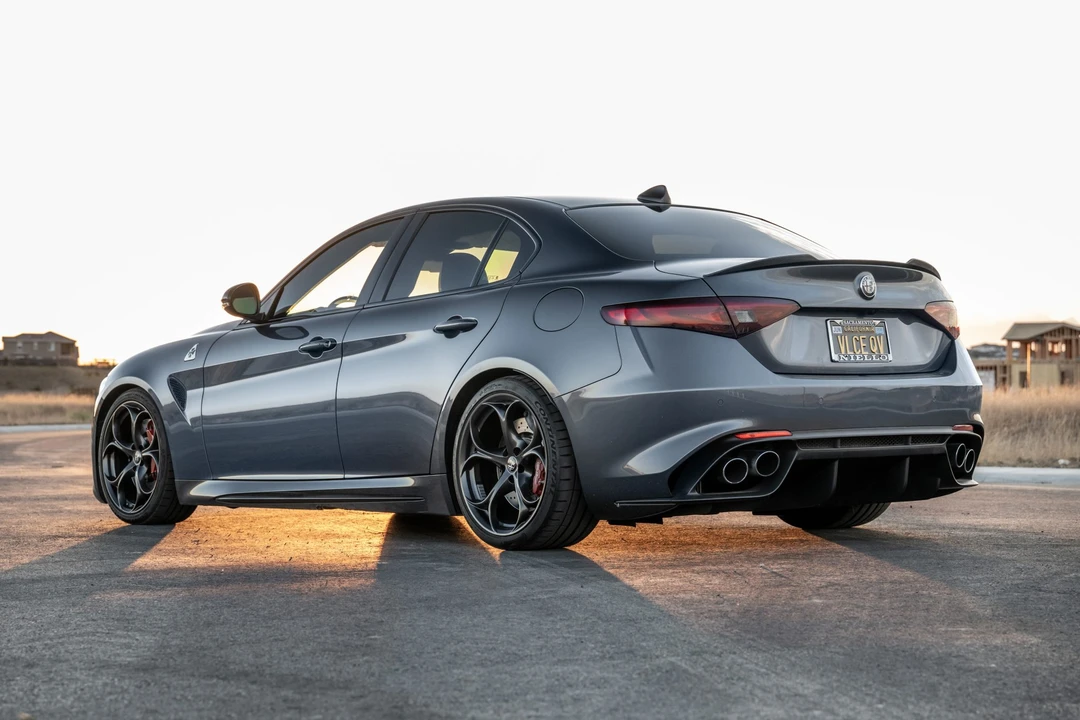 2017 Alfa Romeo Giulia Quadrifoglio - Image 9 of 31