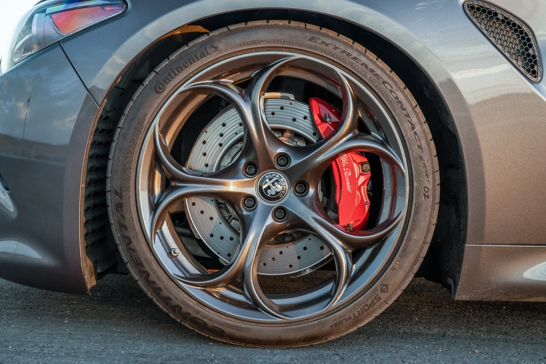 2017 Alfa Romeo Giulia Quadrifoglio - Image 26 of 31