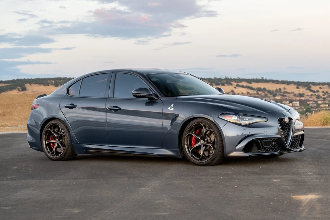 2017 Alfa Romeo Giulia Quadrifoglio - Image 2 of 31