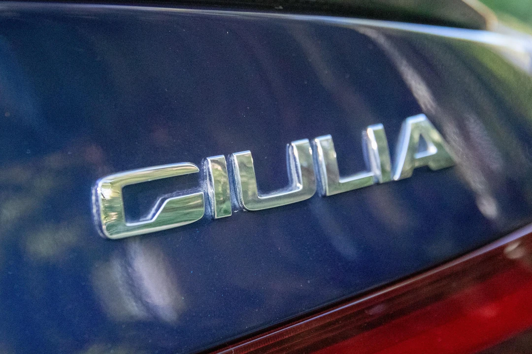 2017 Alfa Romeo Giulia Quadrifoglio - Image 15 of 30