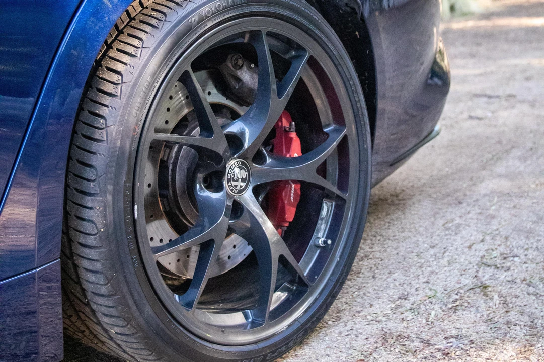 2017 Alfa Romeo Giulia Quadrifoglio - Image 24 of 30