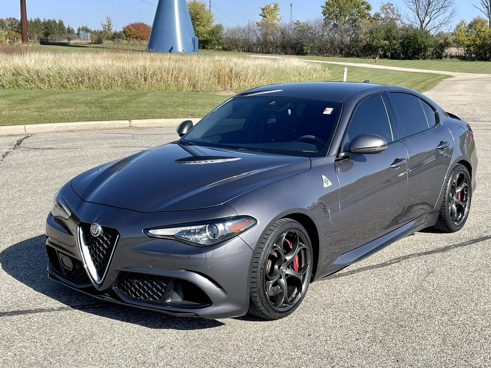 2017 Alfa Romeo Giulia Quadrifoglio - Image 10 of 31