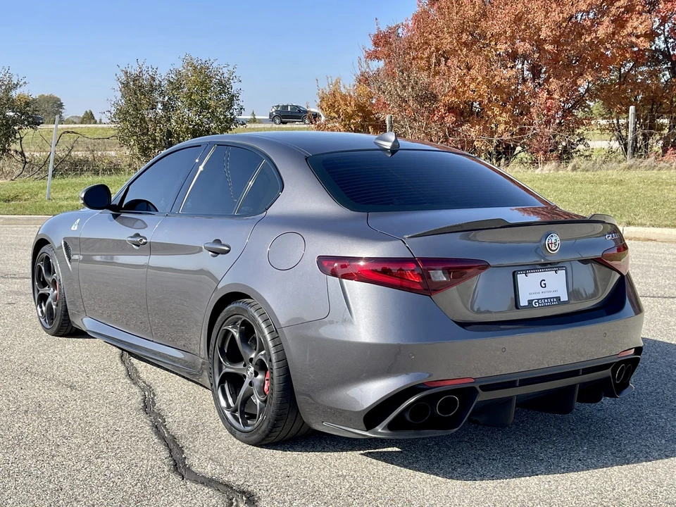 2017 Alfa Romeo Giulia Quadrifoglio - Image 21 of 31