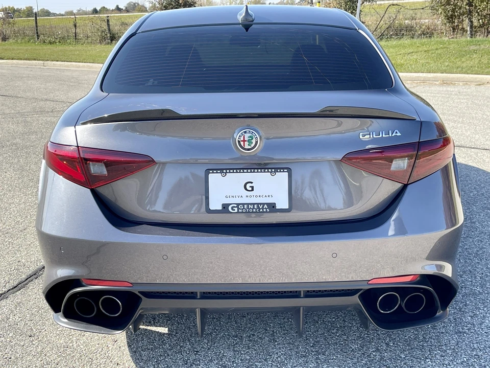 2017 Alfa Romeo Giulia Quadrifoglio - Image 20 of 31