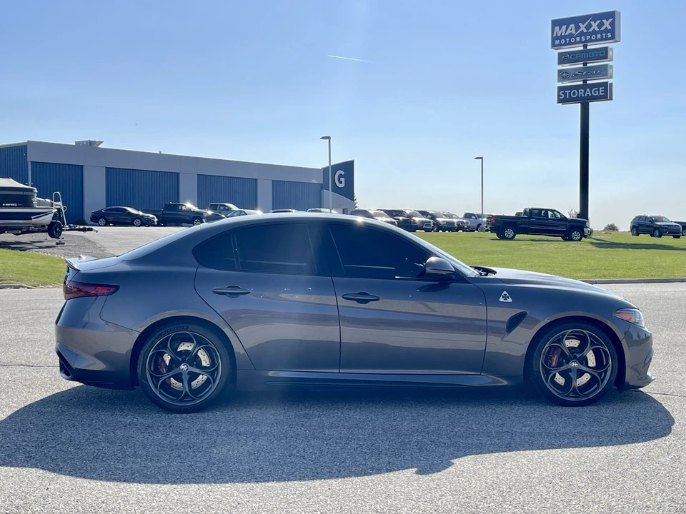 2017 Alfa Romeo Giulia Quadrifoglio - Image 15 of 31