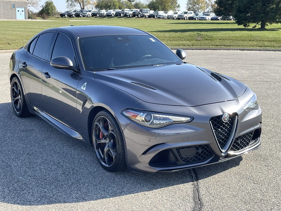 2017 Alfa Romeo Giulia Quadrifoglio - Image 14 of 31