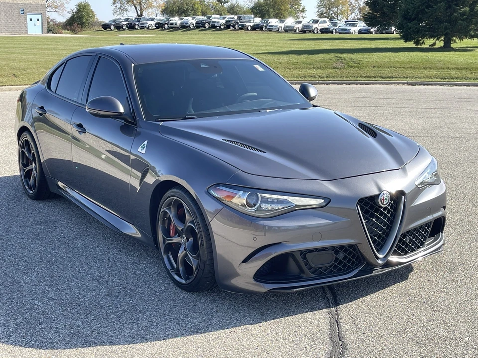2017 Alfa Romeo Giulia Quadrifoglio - Image 13 of 31