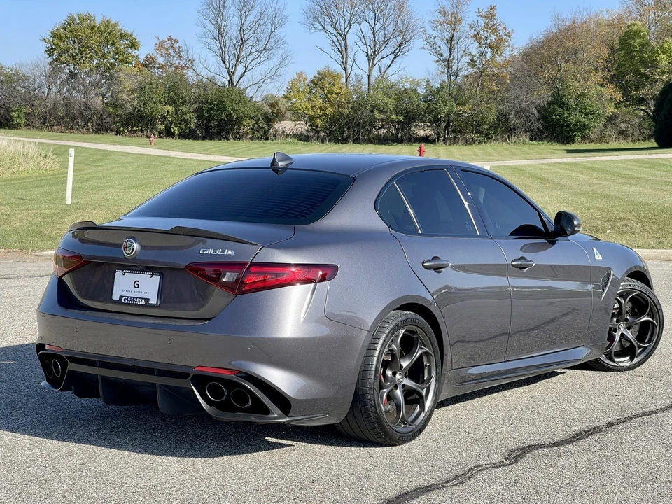 2017 Alfa Romeo Giulia Quadrifoglio - Image 17 of 31