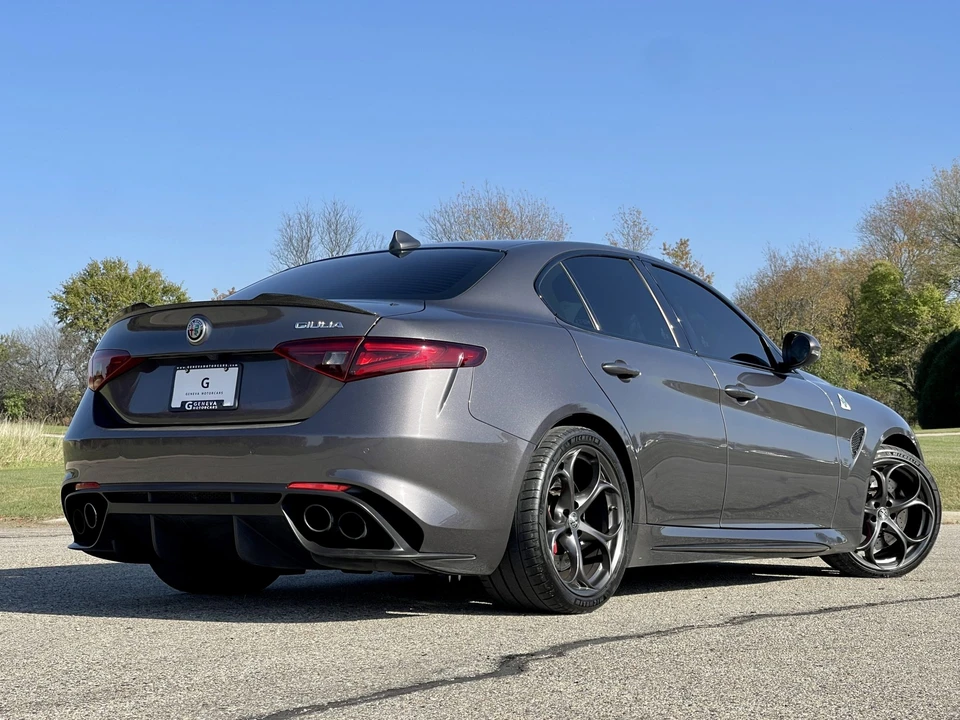 2017 Alfa Romeo Giulia Quadrifoglio - Image 19 of 31