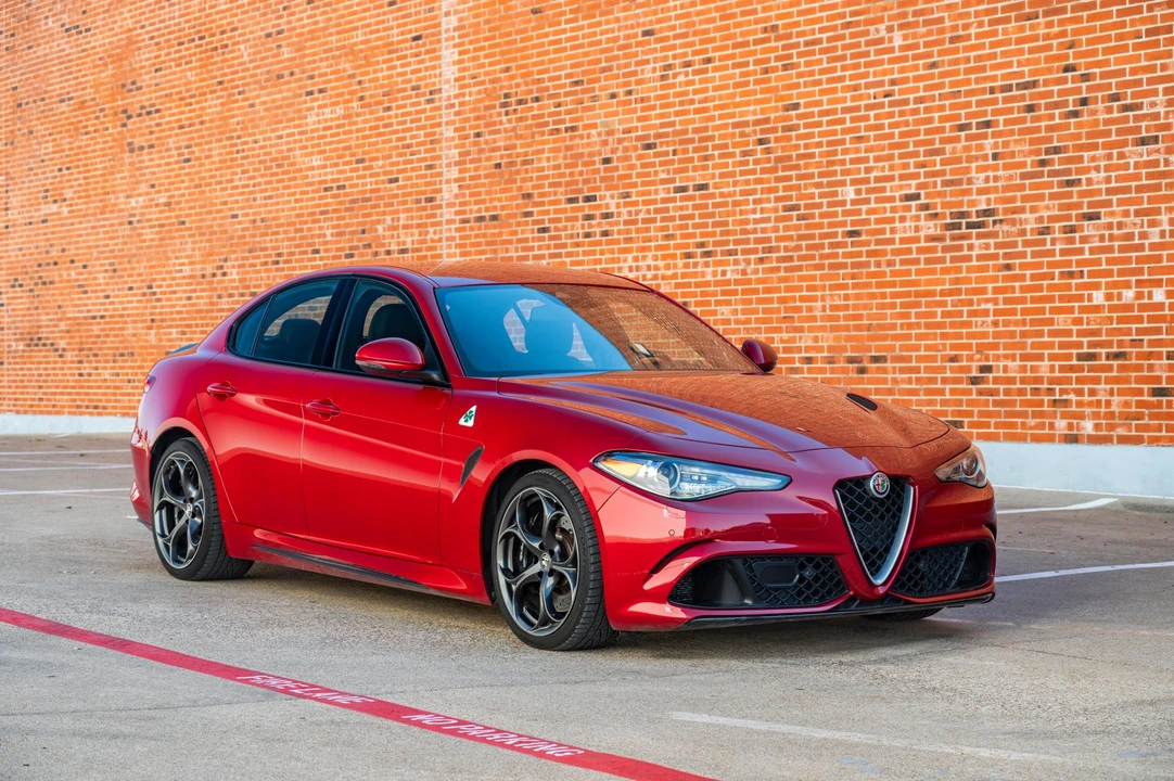 2017 Alfa Romeo Giulia Quadrifoglio - Image 6 of 31