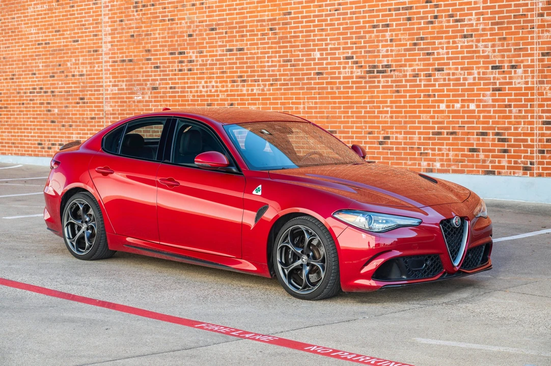 2017 Alfa Romeo Giulia Quadrifoglio - Image 7 of 31