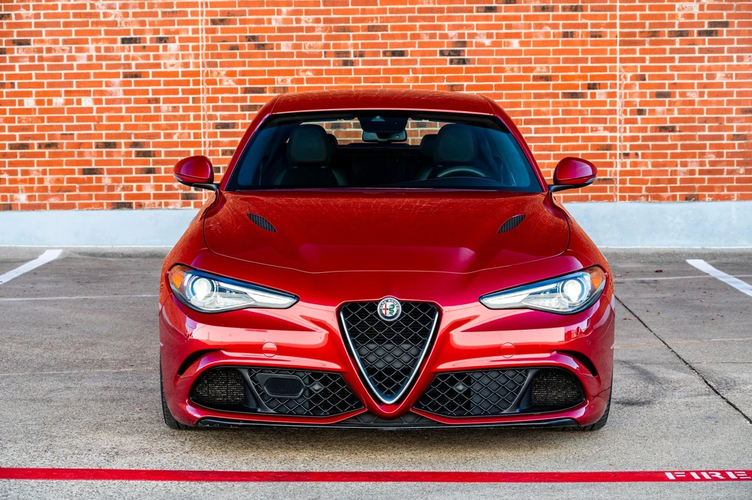 2017 Alfa Romeo Giulia Quadrifoglio - Image 4 of 31