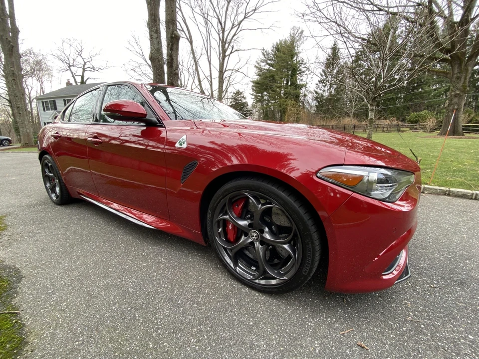 2017 Alfa Romeo Giulia Quadrifoglio - Image 10 of 31