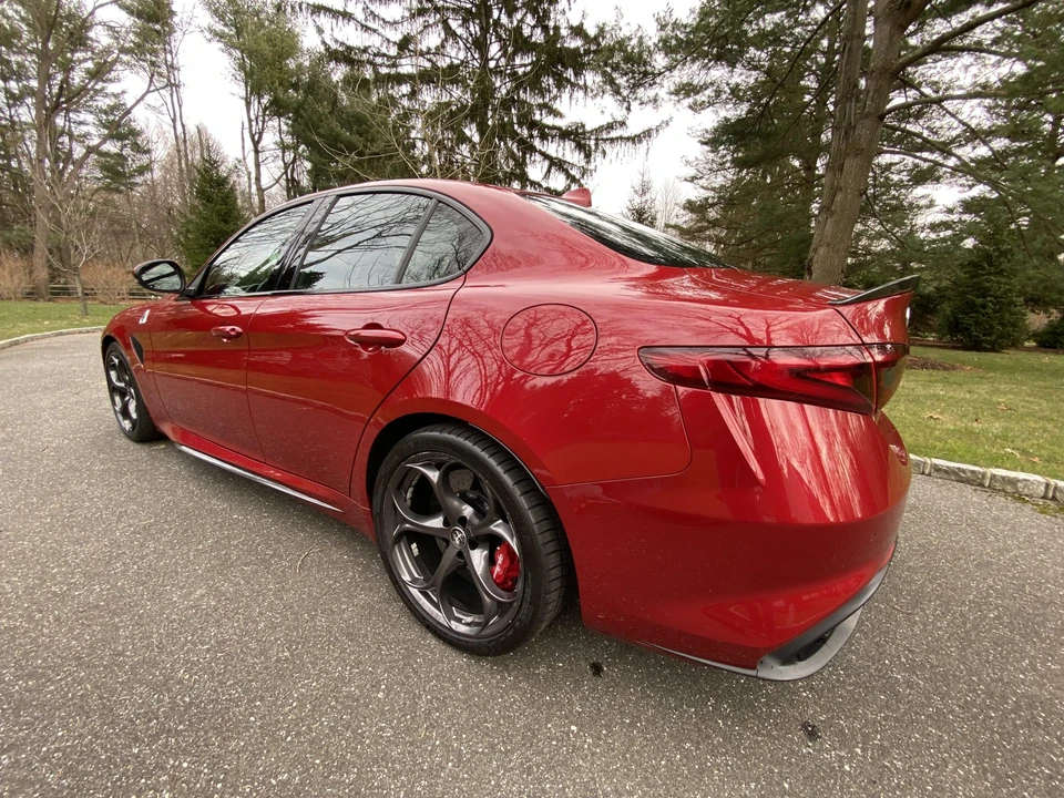 2017 Alfa Romeo Giulia Quadrifoglio - Image 6 of 31