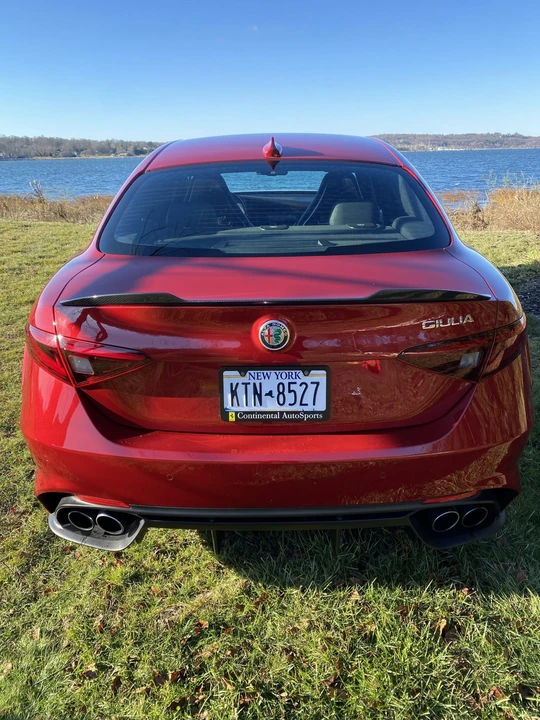 2017 Alfa Romeo Giulia Quadrifoglio - Image 23 of 31