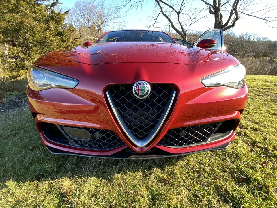 2017 Alfa Romeo Giulia Quadrifoglio - Image 19 of 31