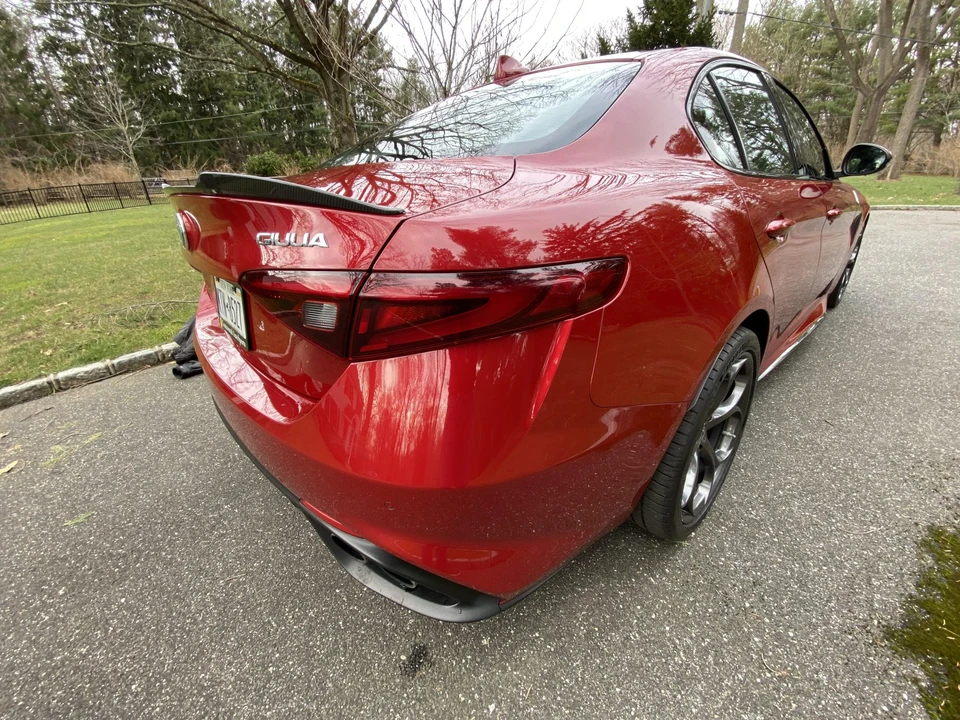 2017 Alfa Romeo Giulia Quadrifoglio - Image 8 of 31