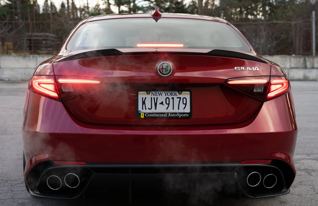 2017 Alfa Romeo Giulia Quadrifoglio - Image 18 of 31