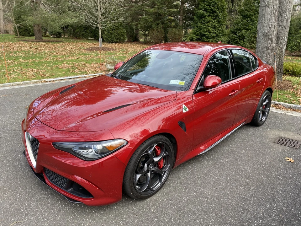 2017 Alfa Romeo Giulia Quadrifoglio - Image 3 of 31