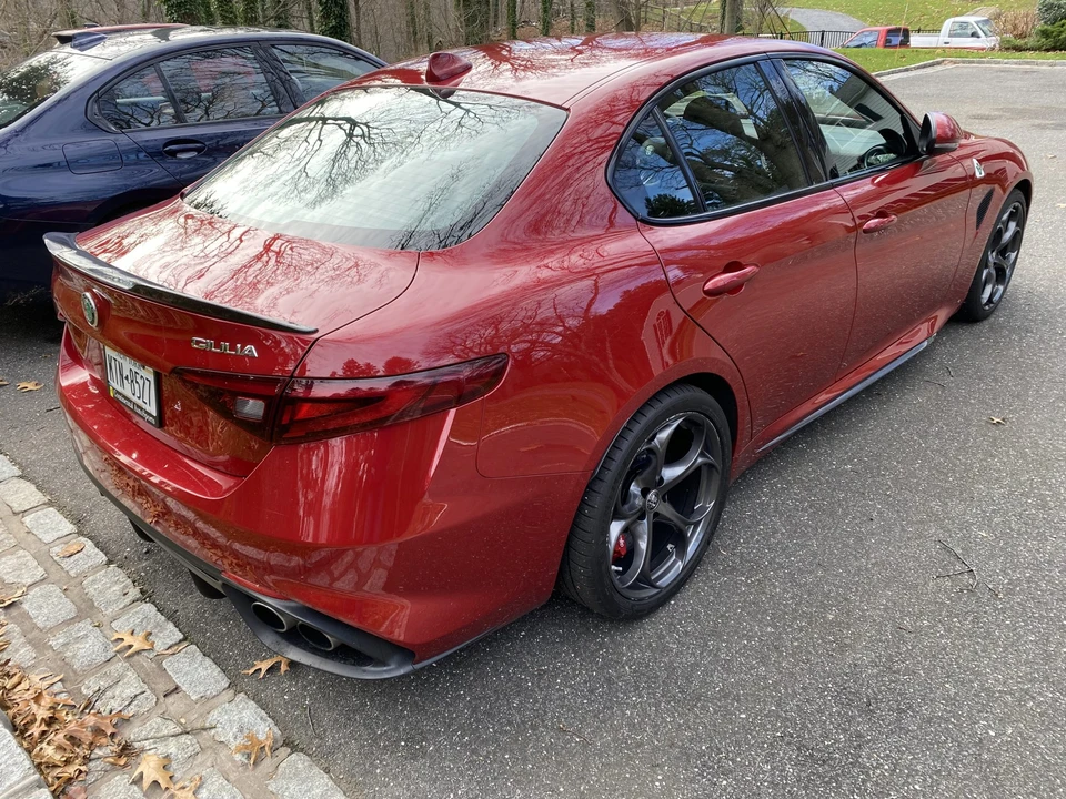 2017 Alfa Romeo Giulia Quadrifoglio - Image 15 of 31