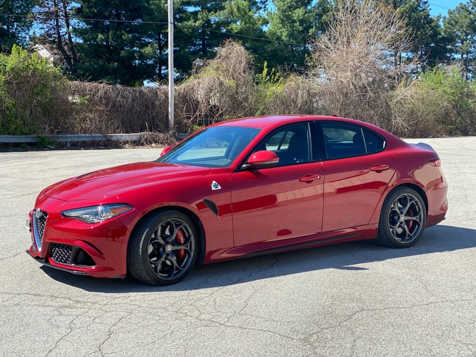 2017 Alfa Romeo Giulia Quadrifoglio - Image 11 of 31