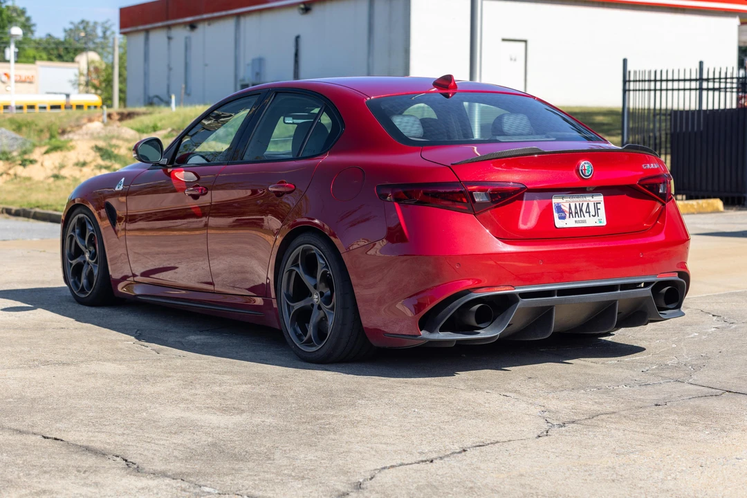2017 Alfa Romeo Giulia Quadrifoglio - Image 4 of 31