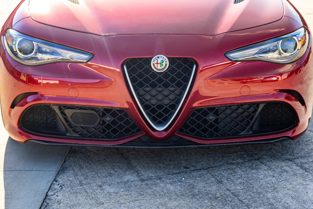 2017 Alfa Romeo Giulia Quadrifoglio - Image 11 of 31