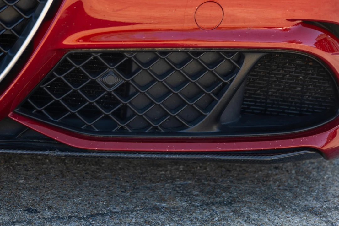2017 Alfa Romeo Giulia Quadrifoglio - Image 27 of 31