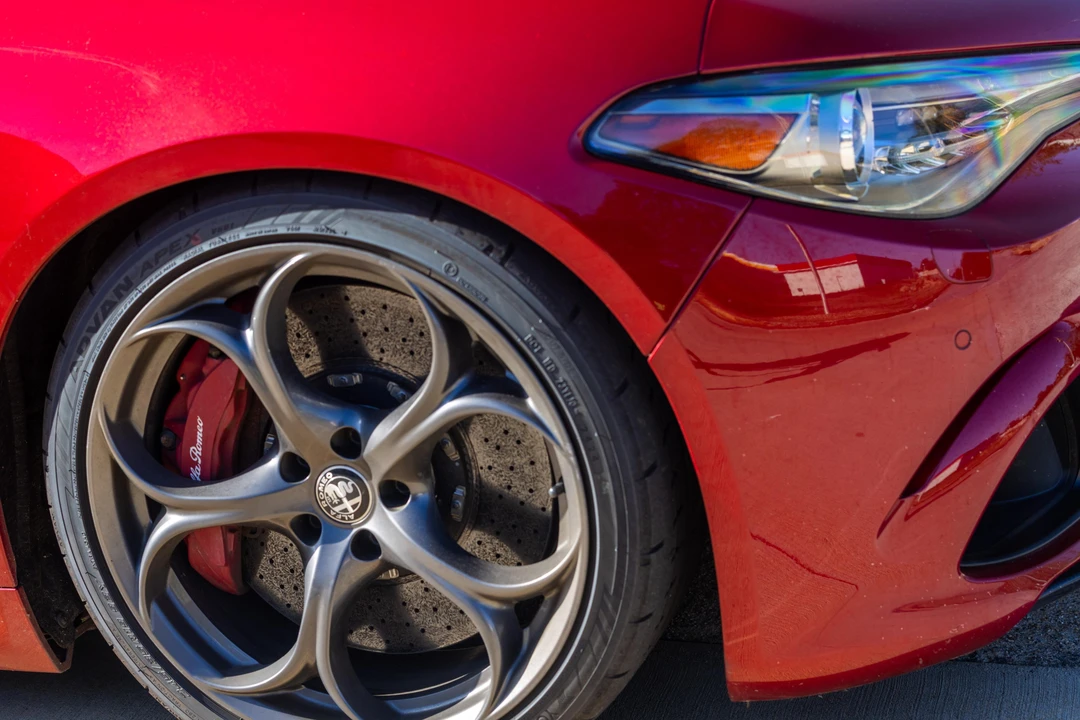 2017 Alfa Romeo Giulia Quadrifoglio - Image 21 of 31