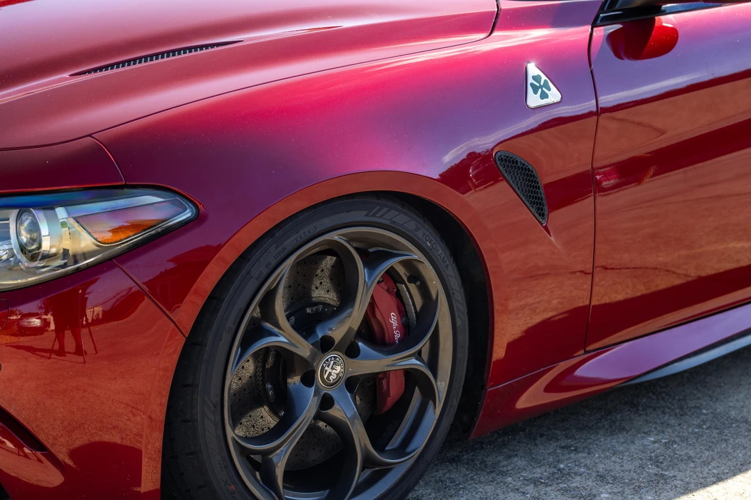 2017 Alfa Romeo Giulia Quadrifoglio - Image 12 of 31