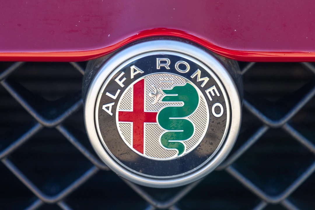 2017 Alfa Romeo Giulia Quadrifoglio - Image 25 of 31