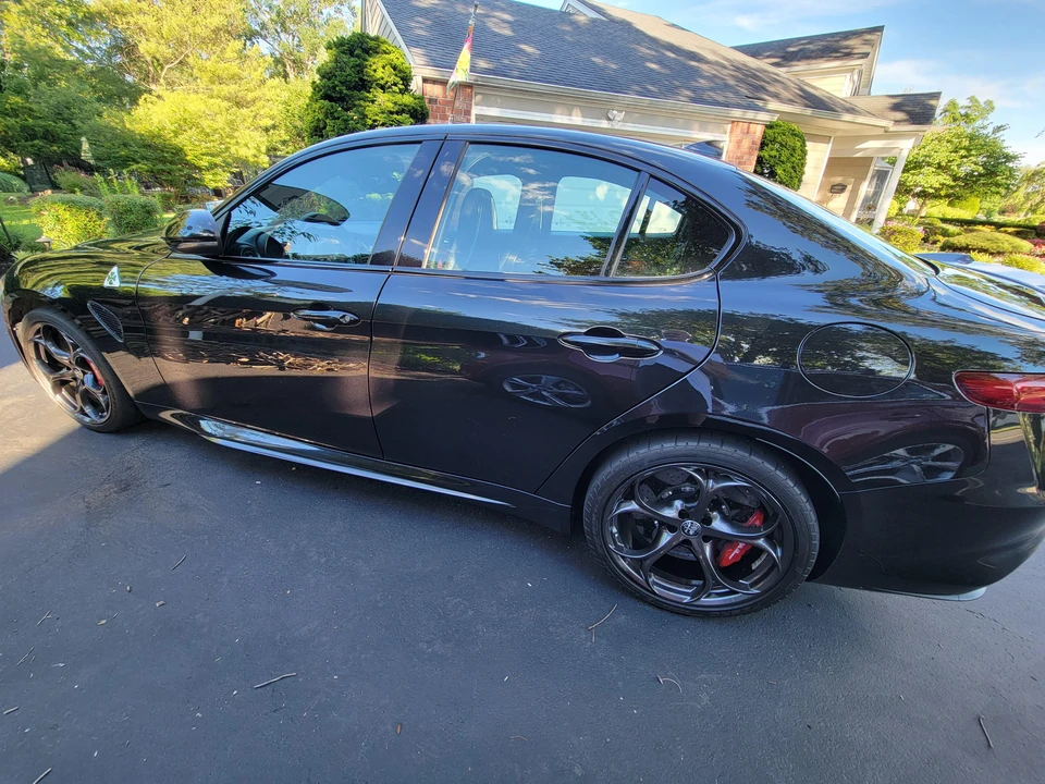 2017 Alfa Romeo Giulia Quadrifoglio - Image 23 of 31