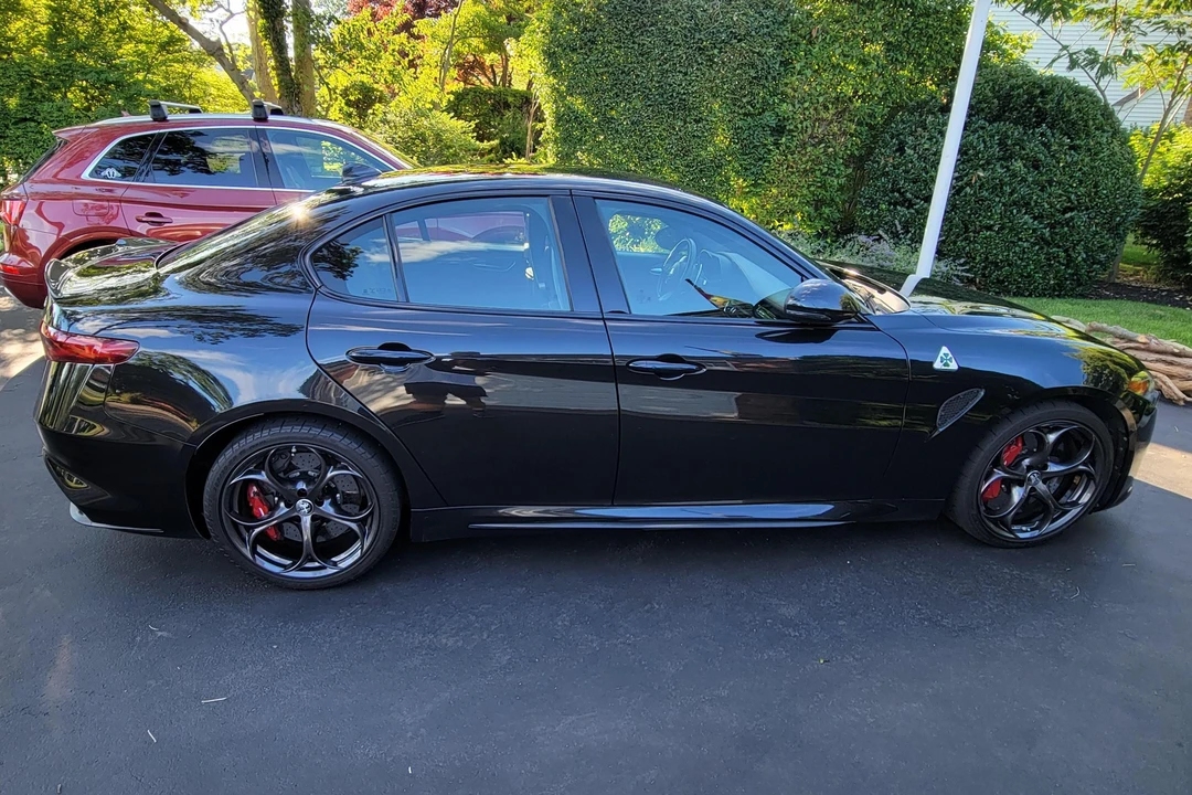 2017 Alfa Romeo Giulia Quadrifoglio - Image 16 of 31