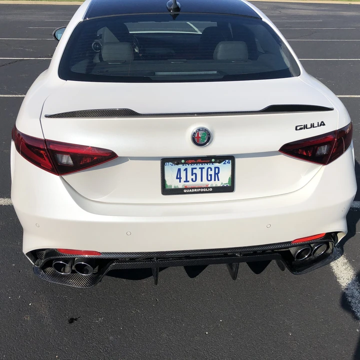 2017 Alfa Romeo Giulia Quadrifoglio - Image 19 of 31