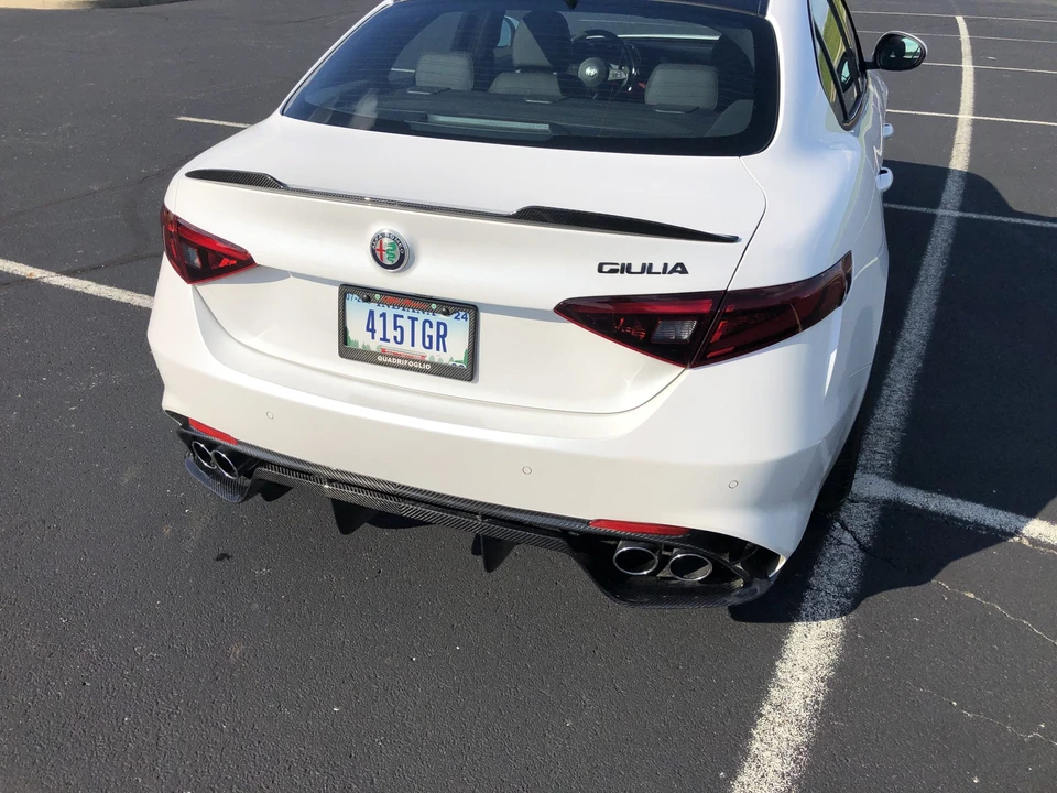 2017 Alfa Romeo Giulia Quadrifoglio - Image 16 of 31