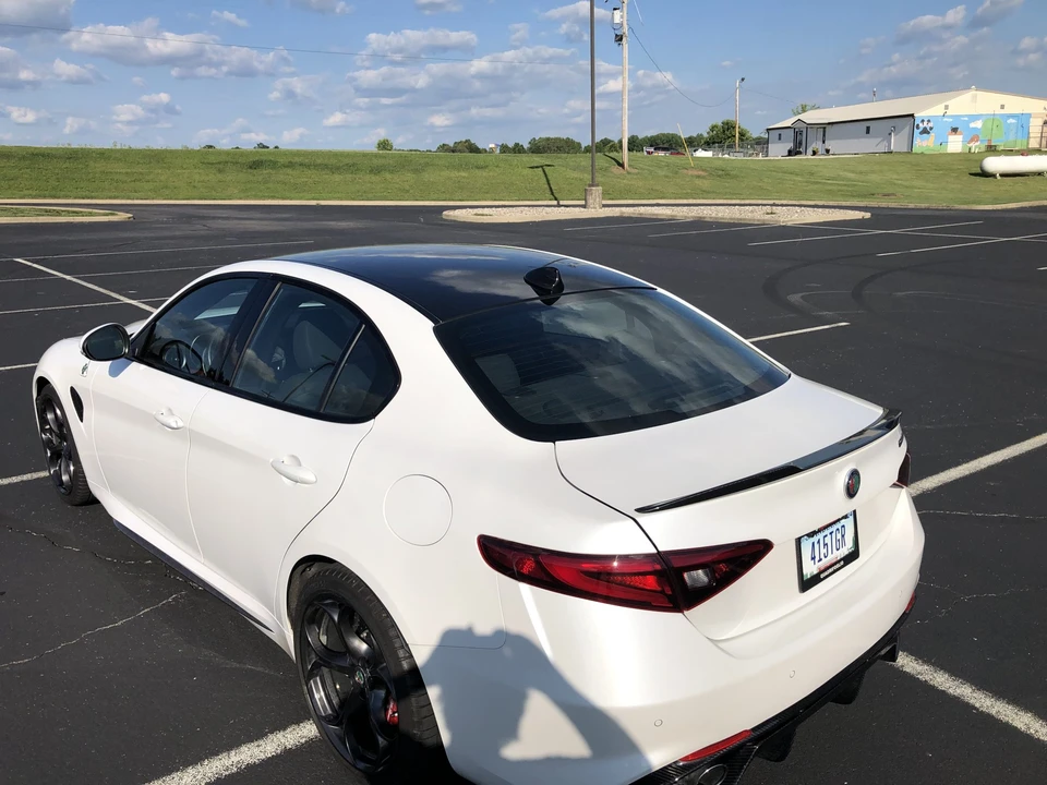 2017 Alfa Romeo Giulia Quadrifoglio - Image 23 of 31