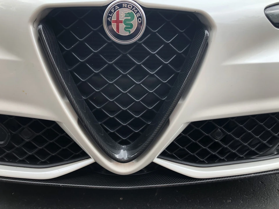 2017 Alfa Romeo Giulia Quadrifoglio - Image 28 of 31