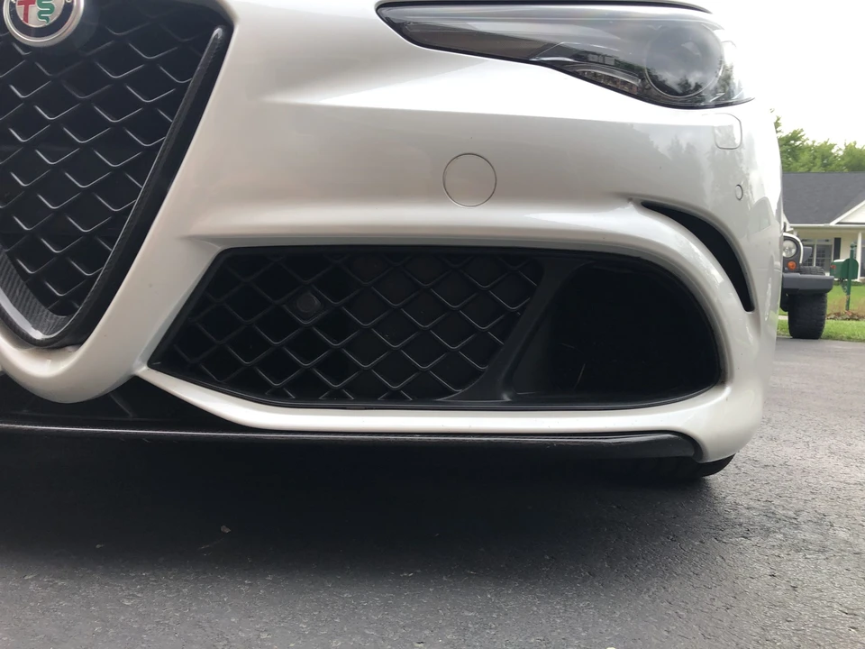 2017 Alfa Romeo Giulia Quadrifoglio - Image 27 of 31