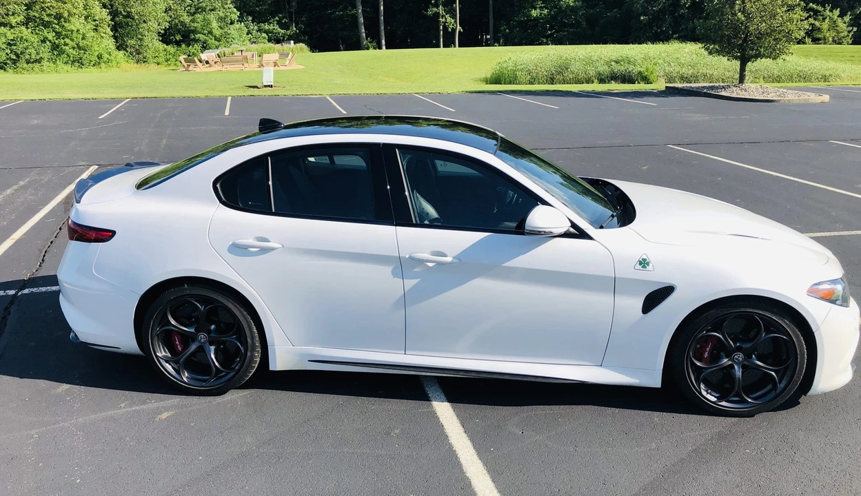 2017 Alfa Romeo Giulia Quadrifoglio - Image 6 of 31