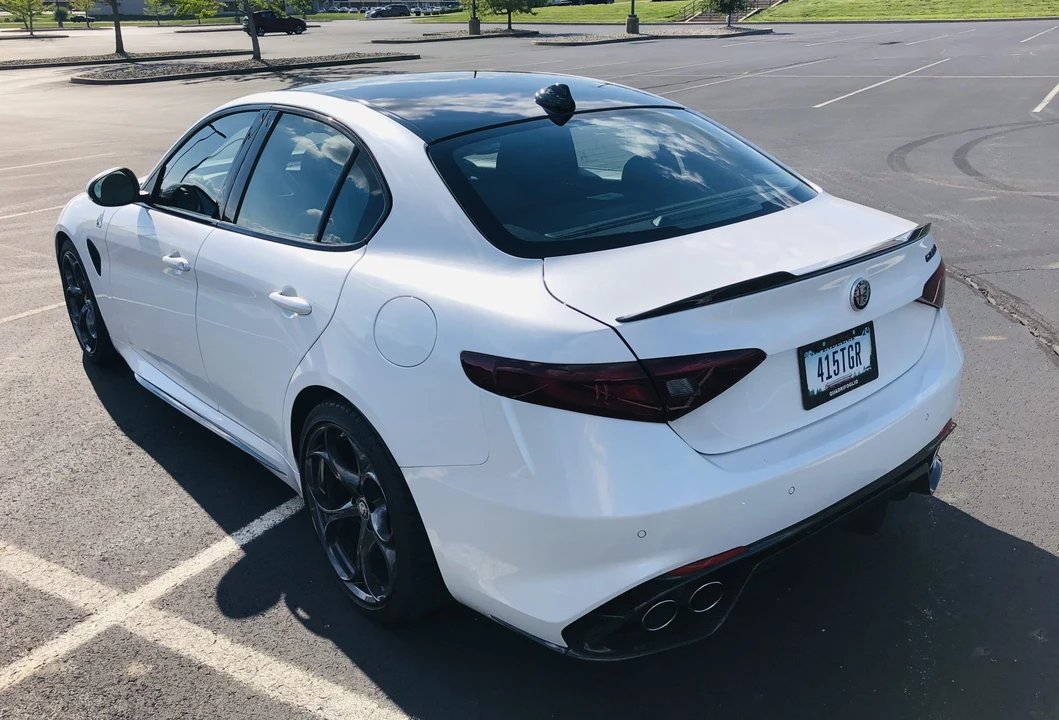 2017 Alfa Romeo Giulia Quadrifoglio - Image 8 of 31