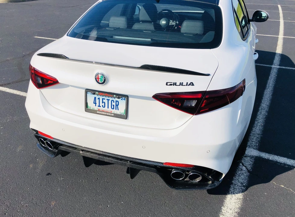 2017 Alfa Romeo Giulia Quadrifoglio - Image 17 of 31