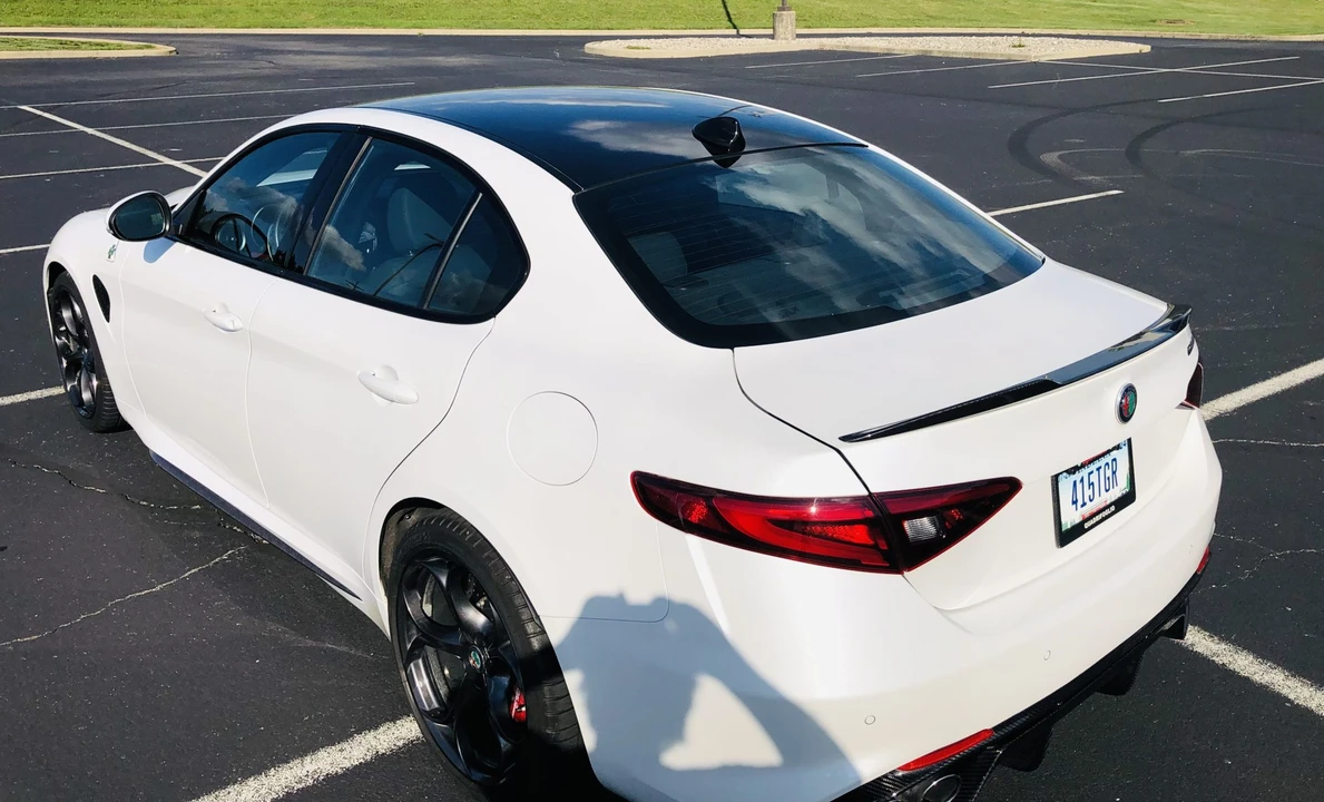 2017 Alfa Romeo Giulia Quadrifoglio - Image 22 of 31