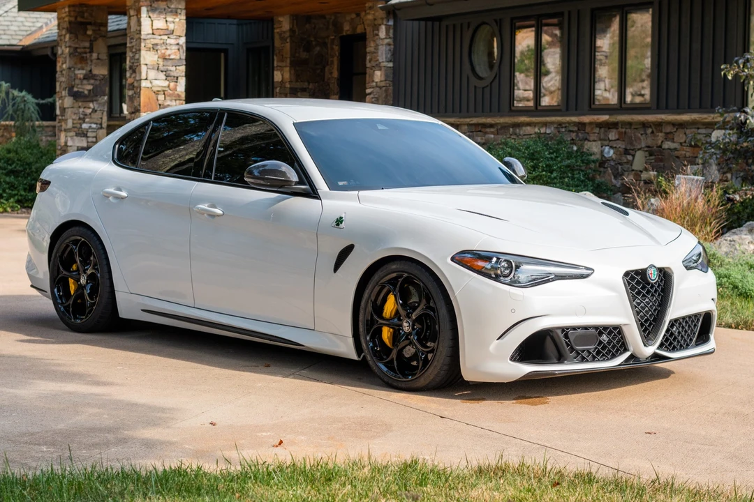 2017 Alfa Romeo Giulia Quadrifoglio - Image 1 of 31