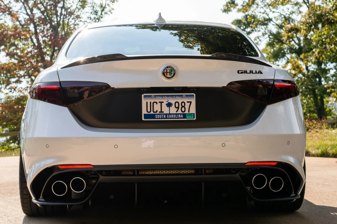 2017 Alfa Romeo Giulia Quadrifoglio - Image 5 of 31