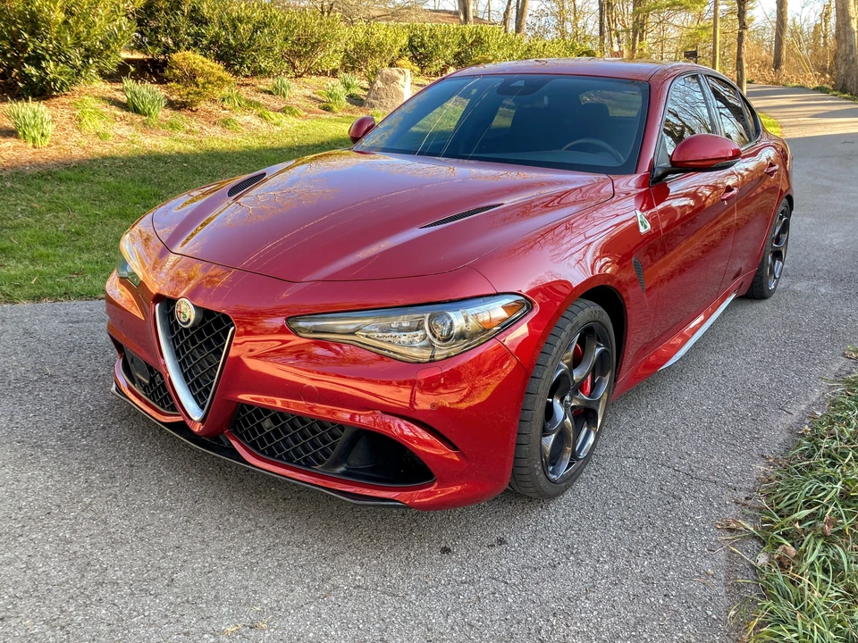 2017 Alfa Romeo Giulia Quadrifoglio - Image 11 of 31