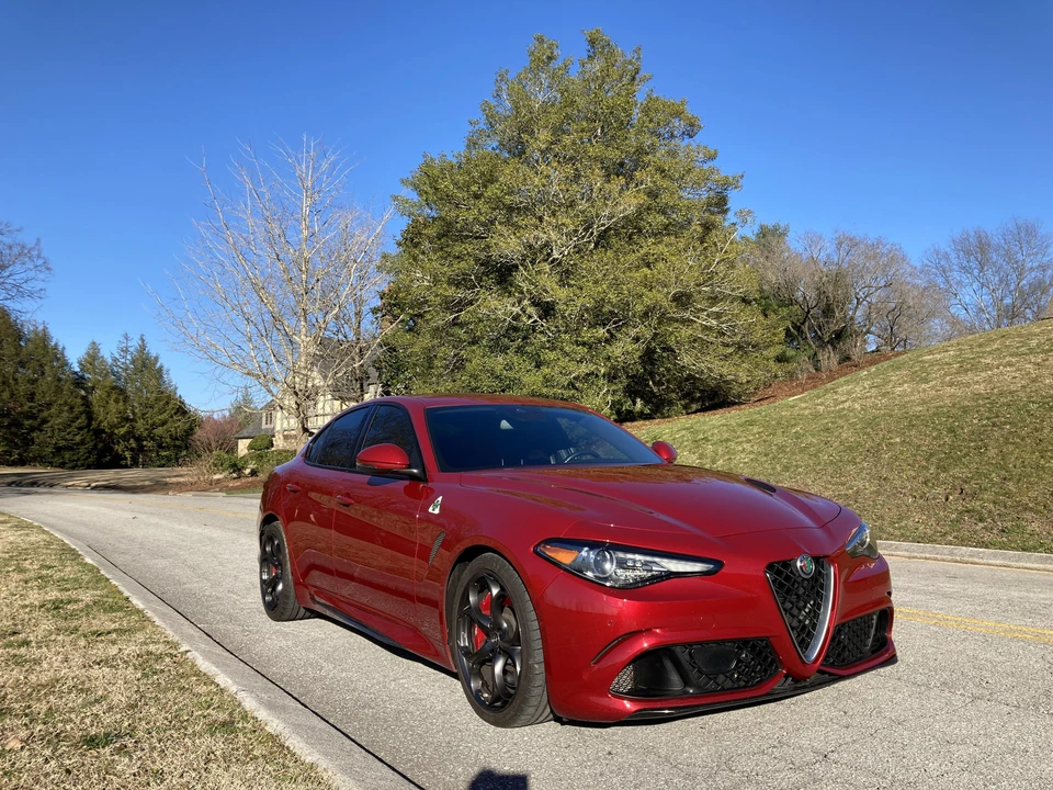 2017 Alfa Romeo Giulia Quadrifoglio - Image 21 of 31