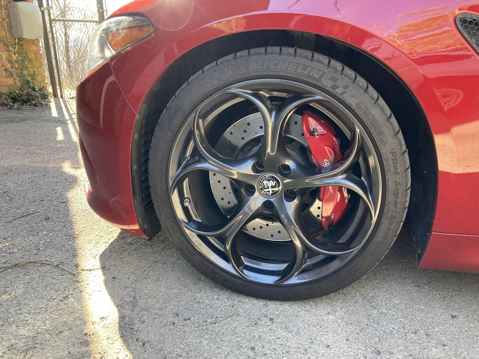 2017 Alfa Romeo Giulia Quadrifoglio - Image 28 of 31