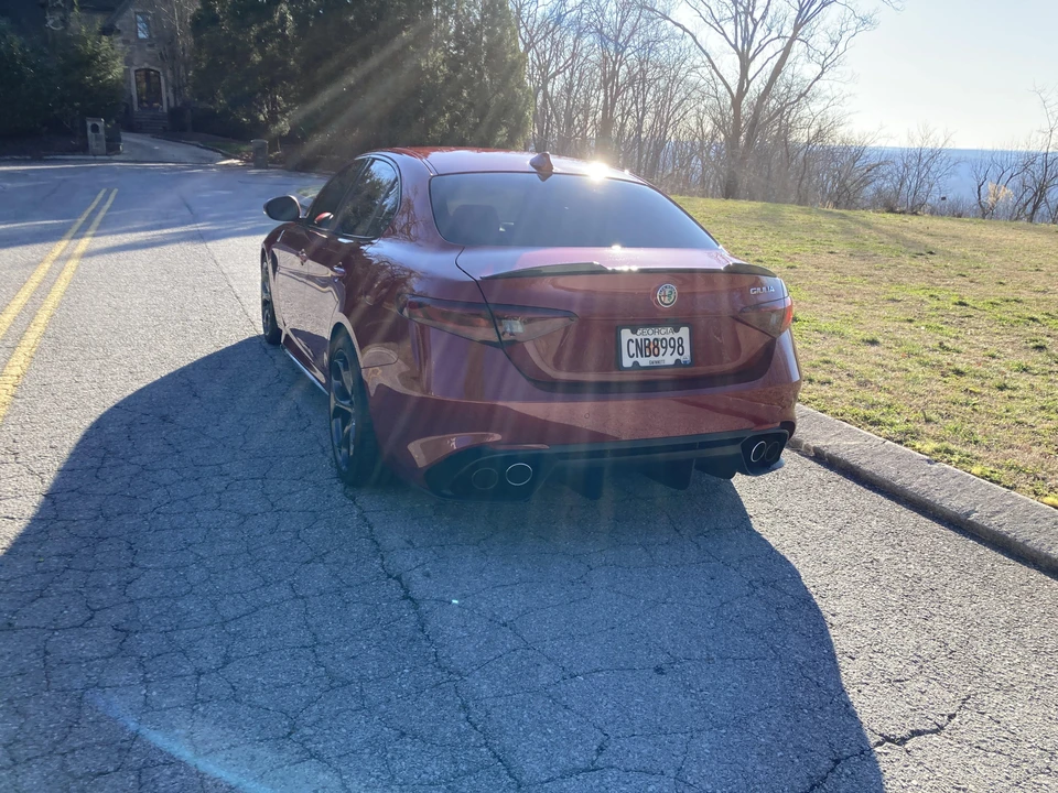 2017 Alfa Romeo Giulia Quadrifoglio - Image 3 of 31